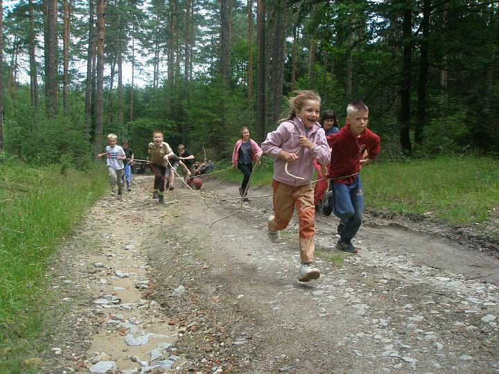 076 - Vlečení kance na Vyšehrad (Bobři).JPG